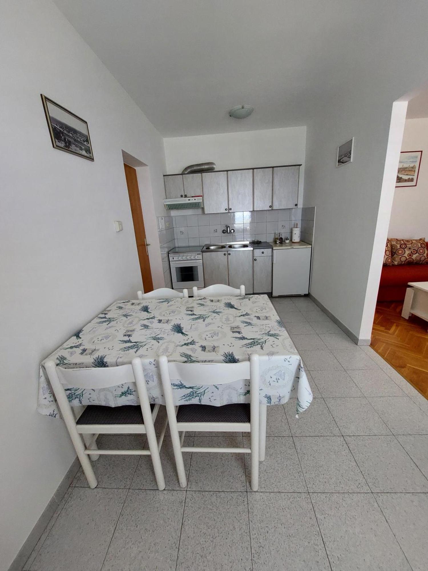 Apartments Mlacovic Rab Town Exterior foto